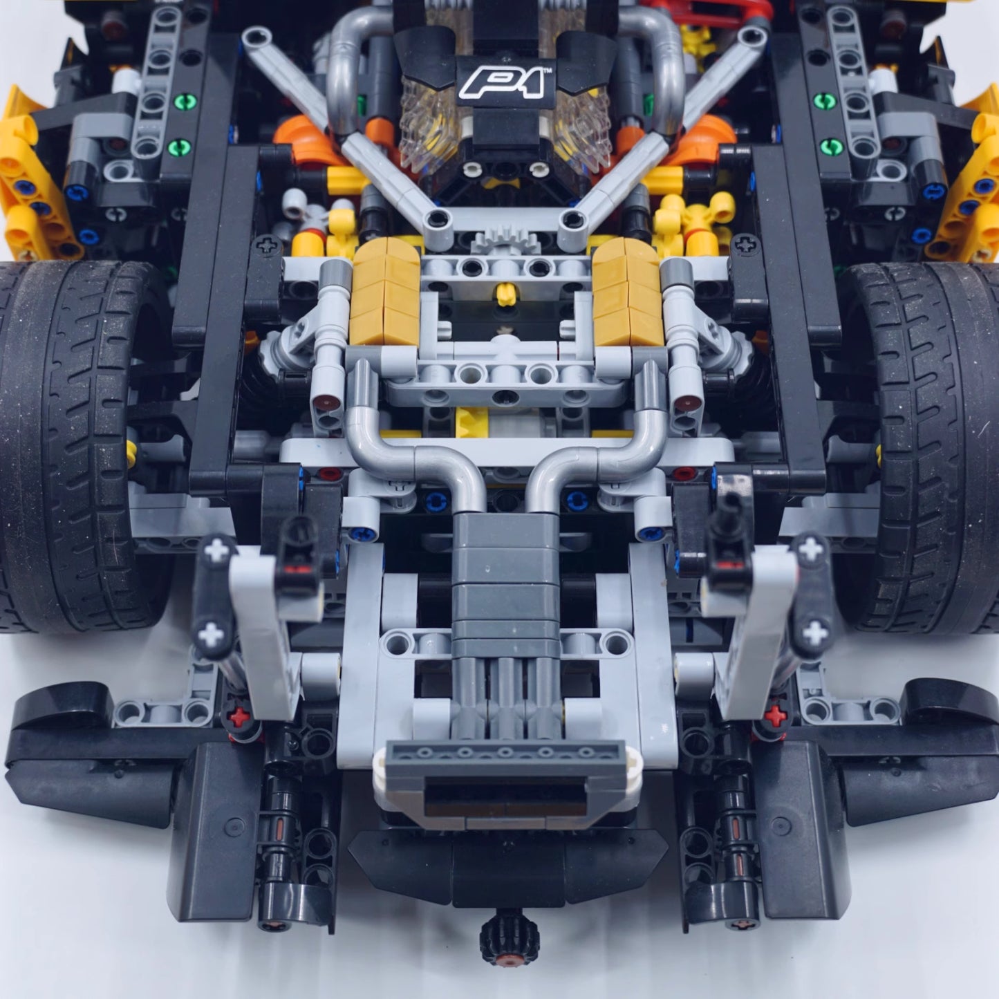 テクニカルビルディングブロック 新型P1スーパーレーシングカー 1:8組み立てセット