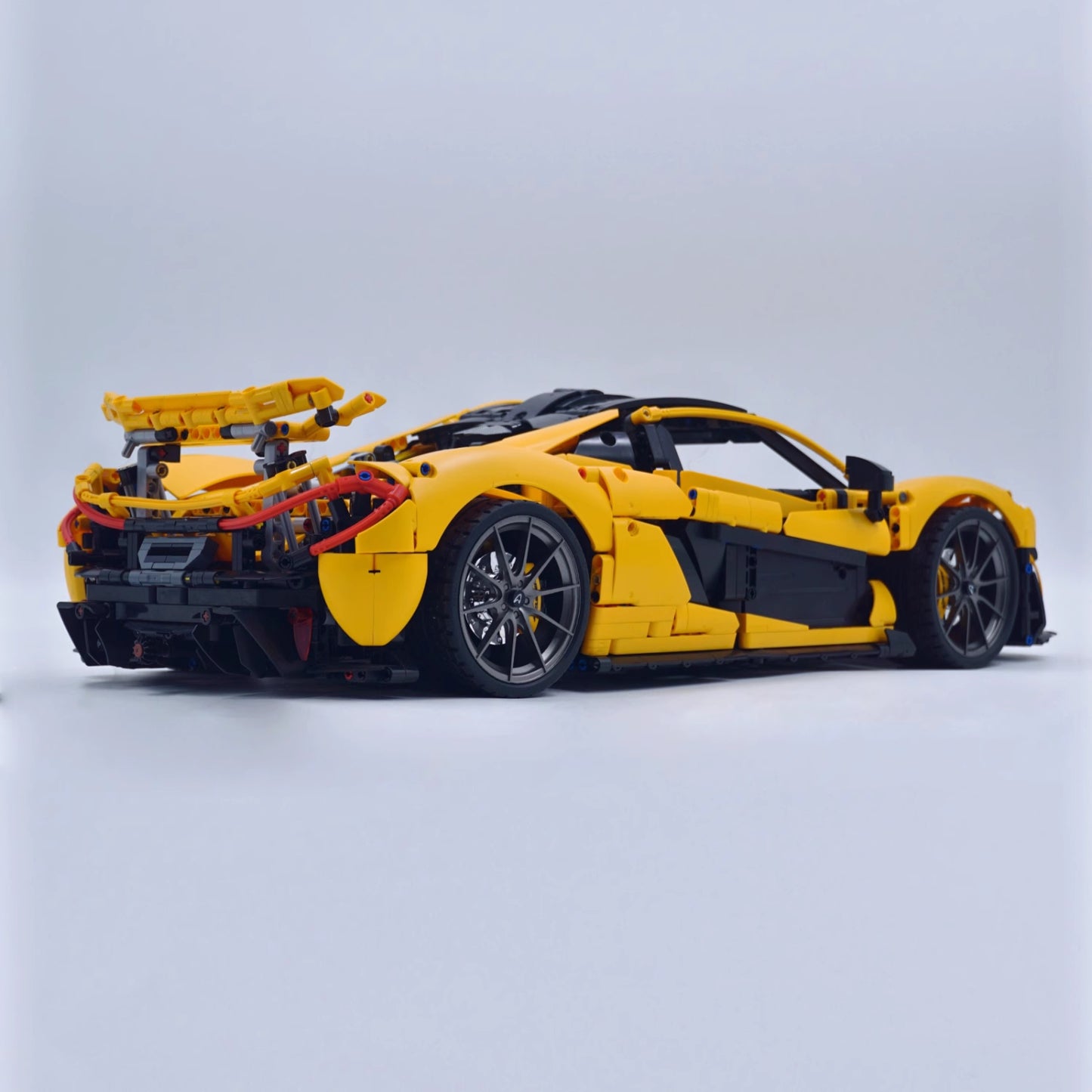 テクニカルビルディングブロック 新型P1スーパーレーシングカー 1:8組み立てセット
