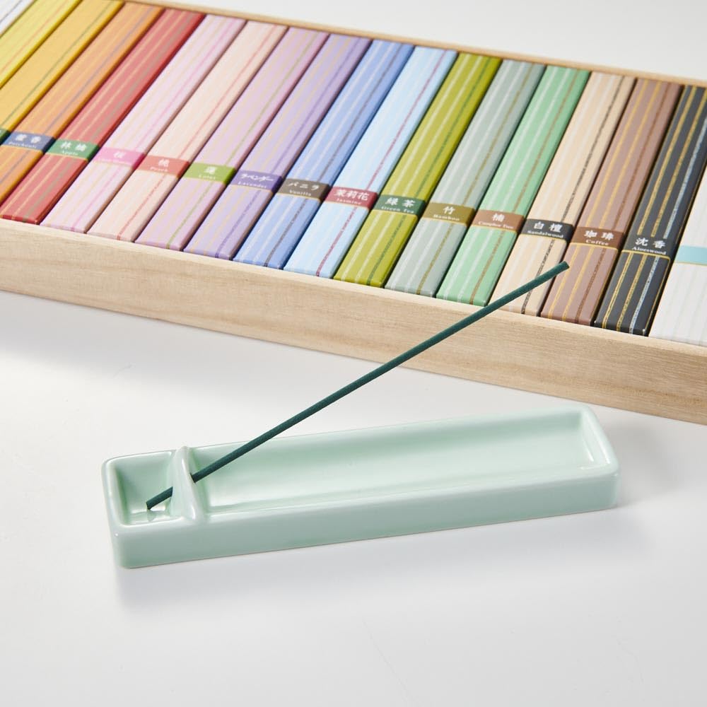 Kousaido Hyakuraku – 17 Fragrance Japanese Incense Gift Set
